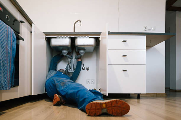 Professional Plumbing technician working in Aurora, TX